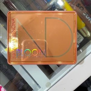 Natasha Denona Bloom Blush and Glow Palette